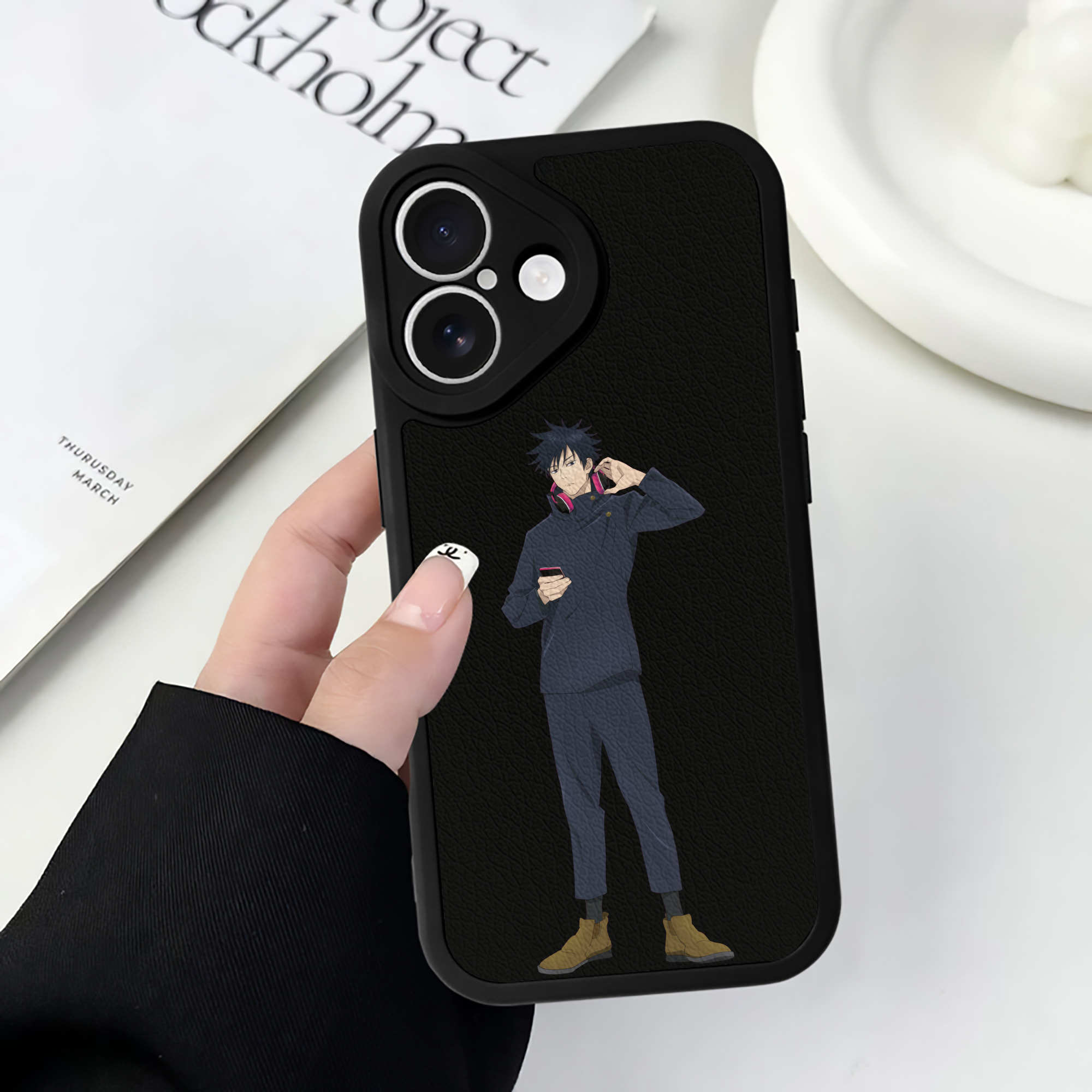 （画像用） 呪術廻戦 Jujutsu Kaisen 【iPhone 16シリーズ対応】シリコンスマホケース（レザー調） 材質：シリコン